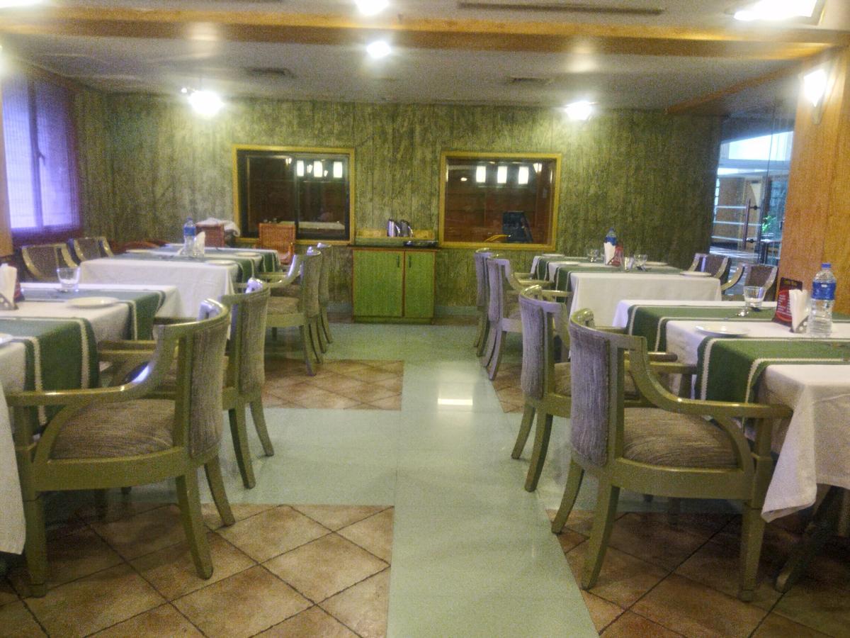 Lotus 8 Hotel Nedumbassery Exterior photo